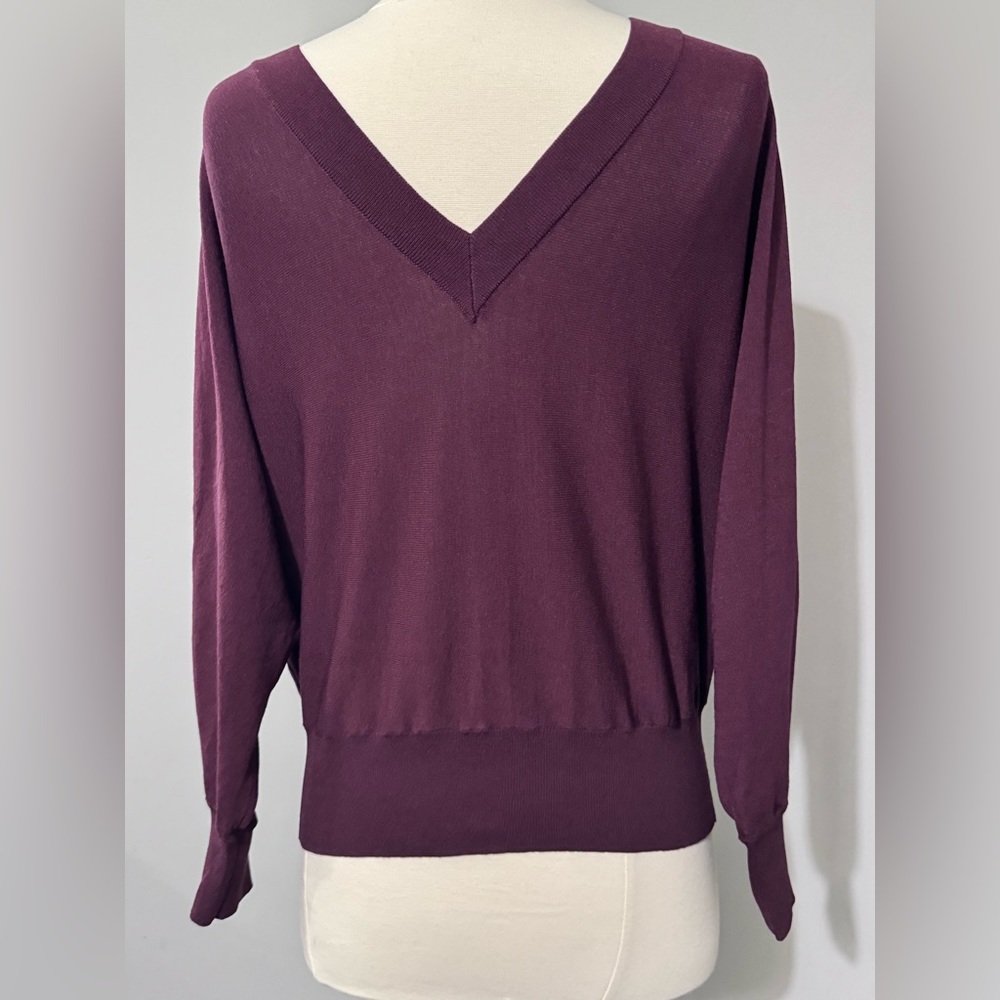 BW9. Laslo fashion  sweater  v neck